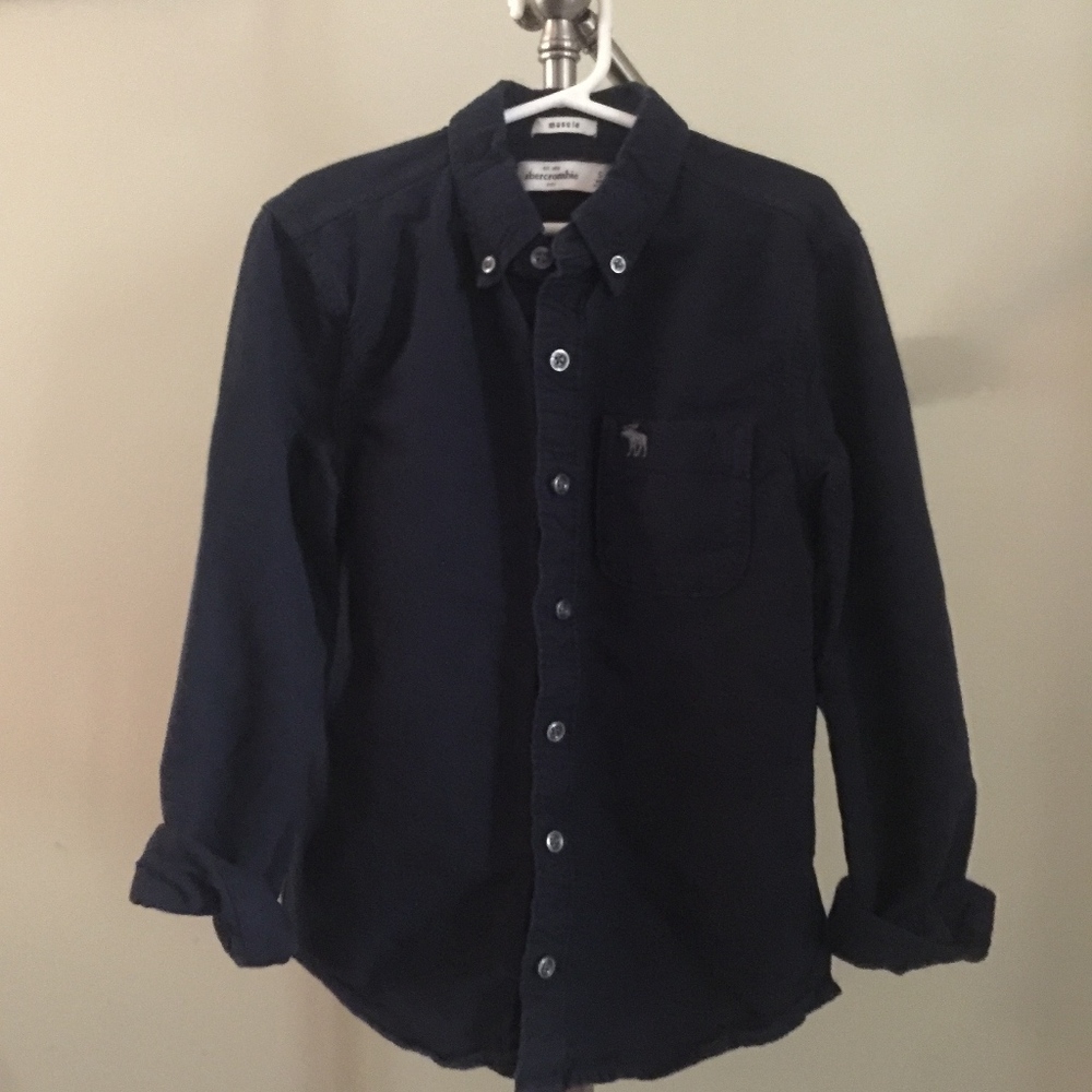 Abercrombie boys navy cotton button down. Size SM